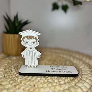Lembrança de Fim de Ano Letivo em MDF Personalizada: Celebre as Conquistas com Estilo