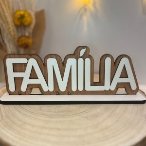 Placa de Nome da Família em Mogno e MDF Personalizada