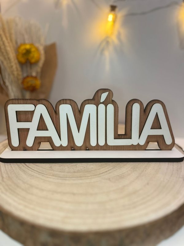 Placa de Nome da Família em Mogno e MDF Personalizada