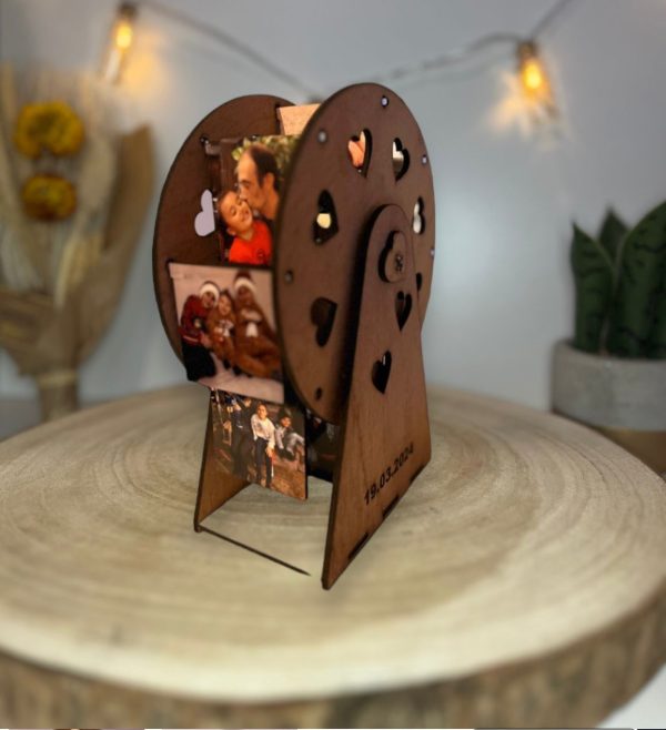 Roda de Fotografias em Mogno Personalizado