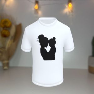 Mãe e Filha: Laços Eternos - T-Shirt Personalizável