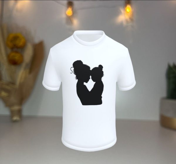 Mãe e Filha: Laços Eternos - T-Shirt Personalizável