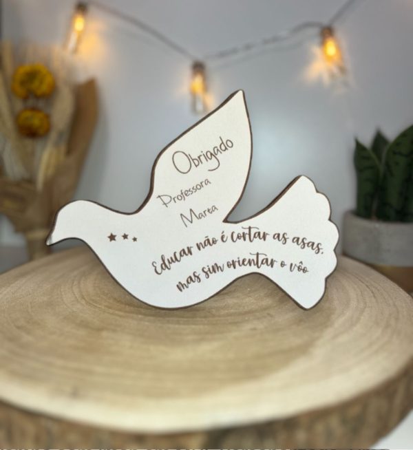 Pomba com Íman em MDF Personalizada: Uma Lembrança Especial para Professores