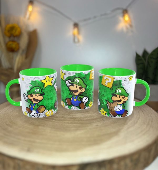 Caneca Luigi: Diversão e Aventura com o Herói Verde - Image 4