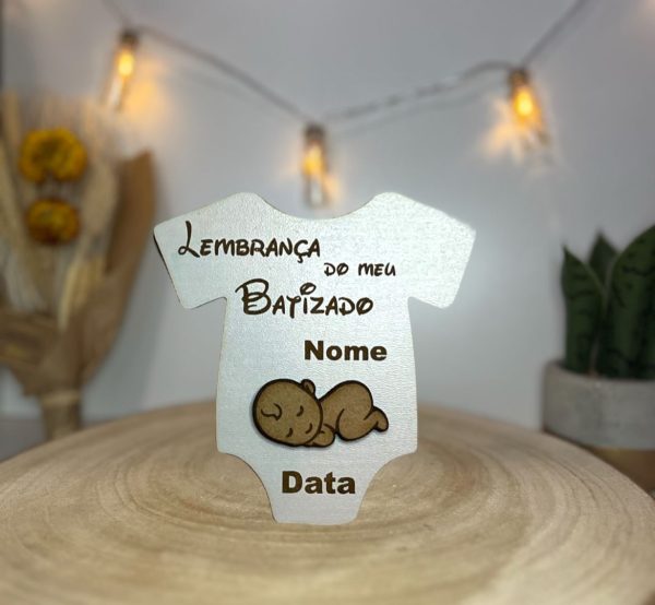 Lembrança de Batizado Personalizada em MDF com Íman: Um Toque Especial para um Dia Inesquecível