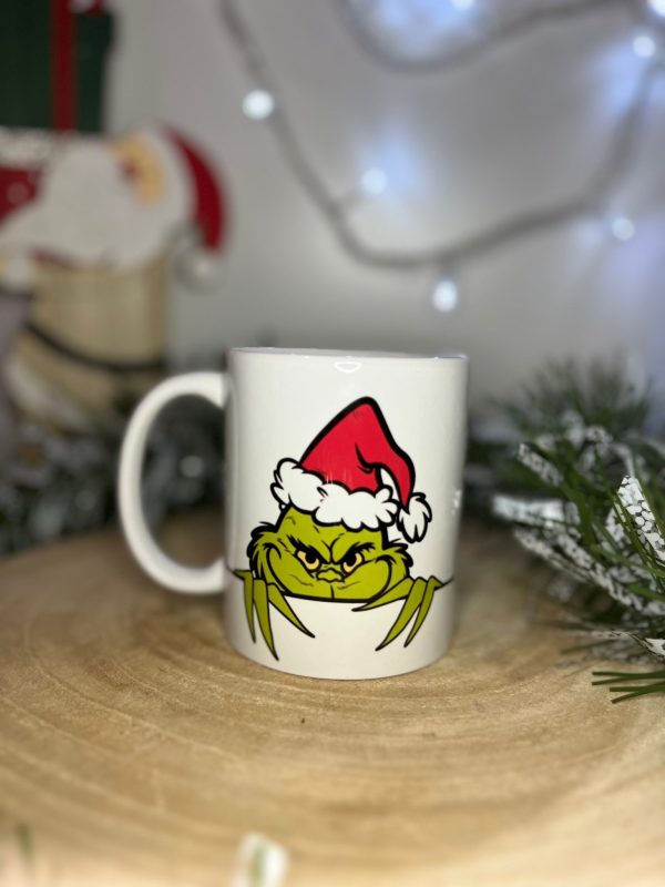 Caneca do Grinch Natal Personalizável - A Diversão Natalícia que Faltava! - Image 3